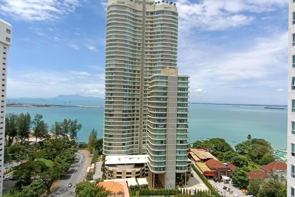 Family Suites At Mansion One By Maj George Town Exterior photo