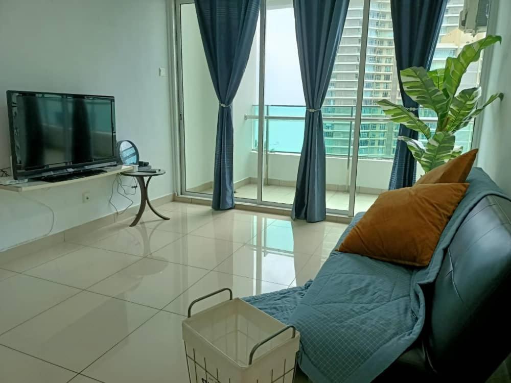 Family Suites At Mansion One By Maj George Town Exterior photo