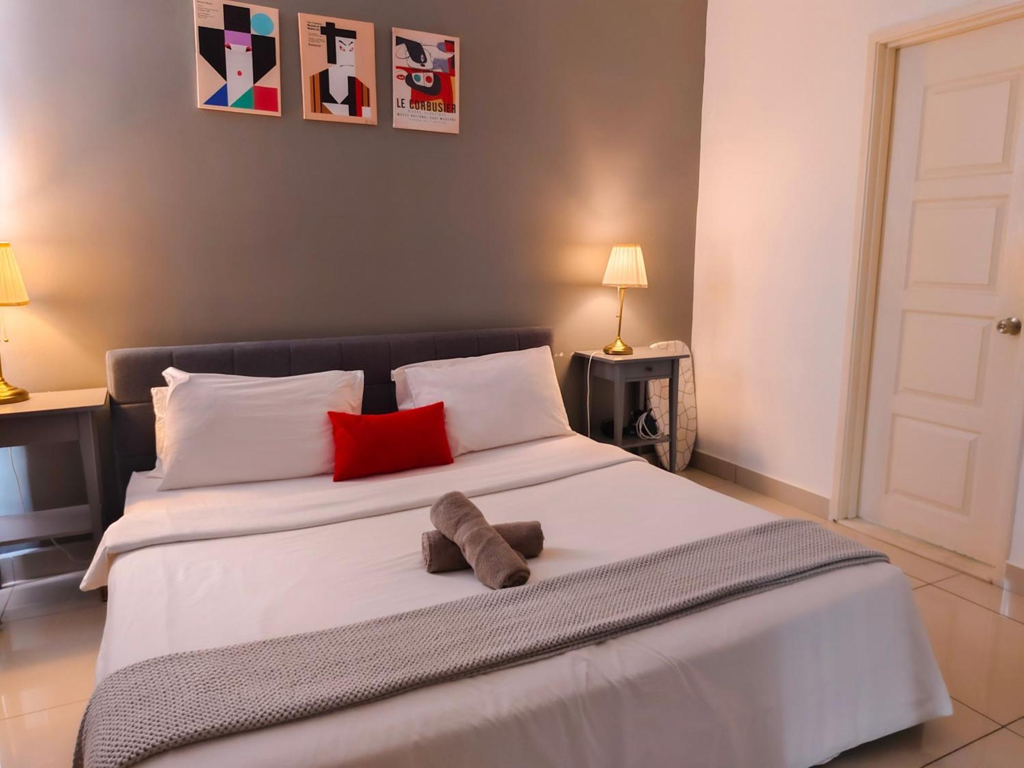 Family Suites At Mansion One By Maj George Town Exterior photo